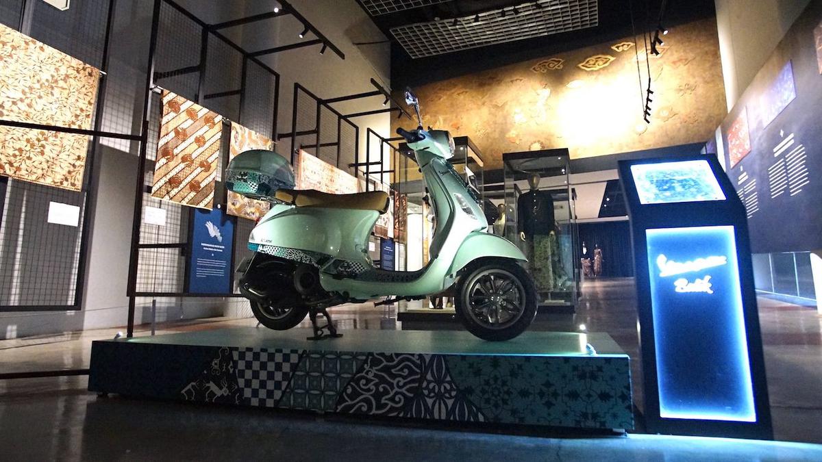 Ketika Vespa Batik Hiasi Museum Batik Indonesia