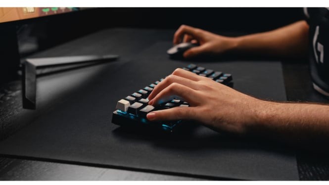 Logitech G Pro X 60 Lightspeed, Dirancang Ringkas untuk Menang